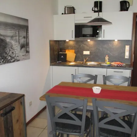 Fishermans Apartment *